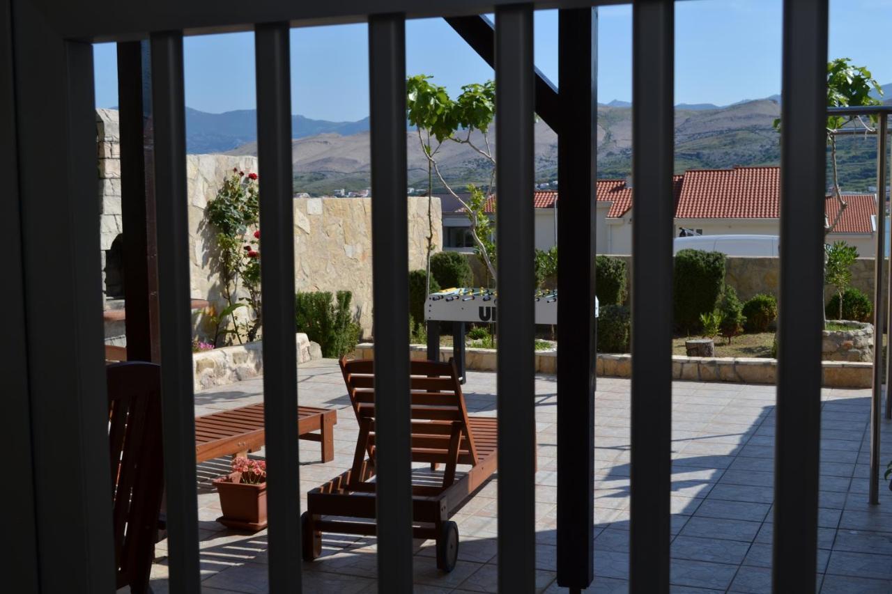 Apartment Lora Pag Town Dış mekan fotoğraf