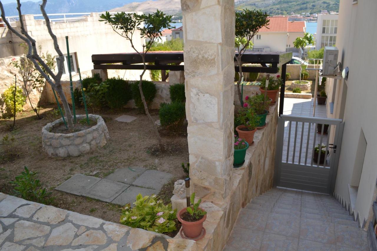 Apartment Lora Pag Town Dış mekan fotoğraf