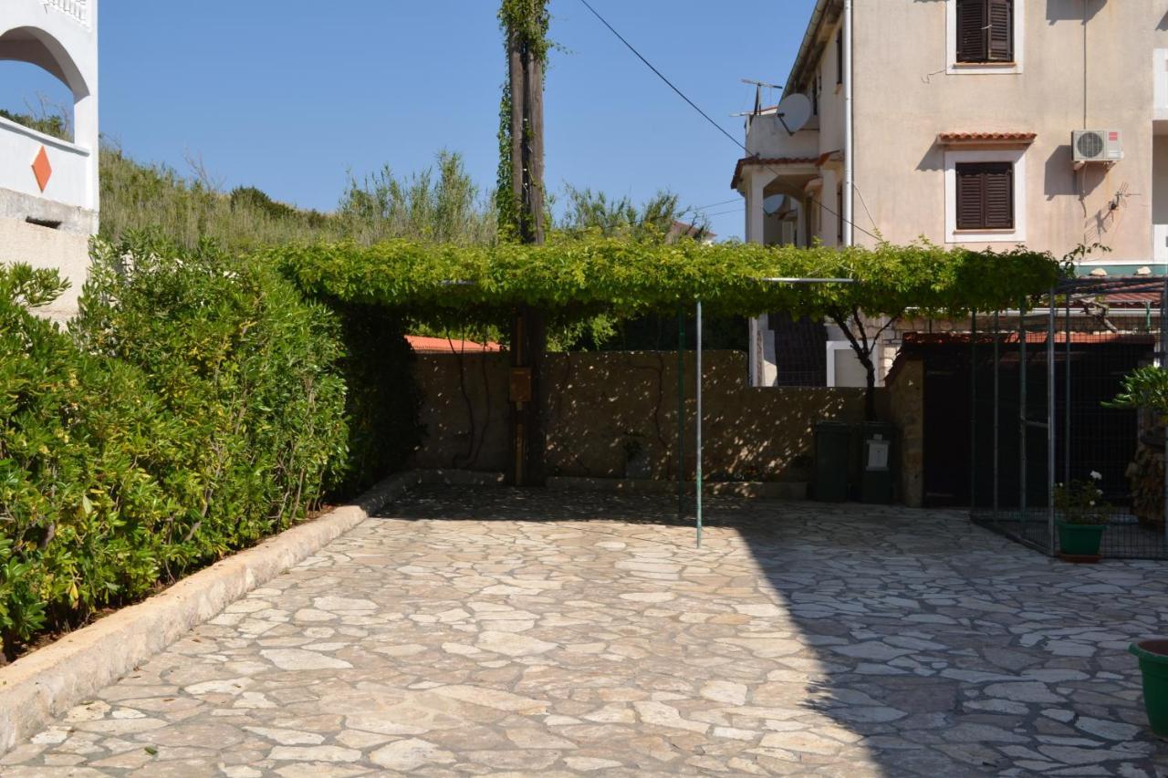 Apartment Lora Pag Town Dış mekan fotoğraf